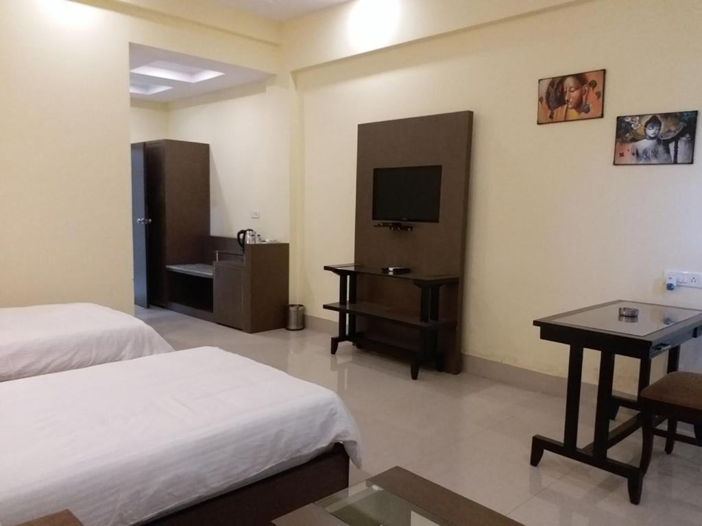 Hotel Sravasti Residency Katra  Bagian luar foto